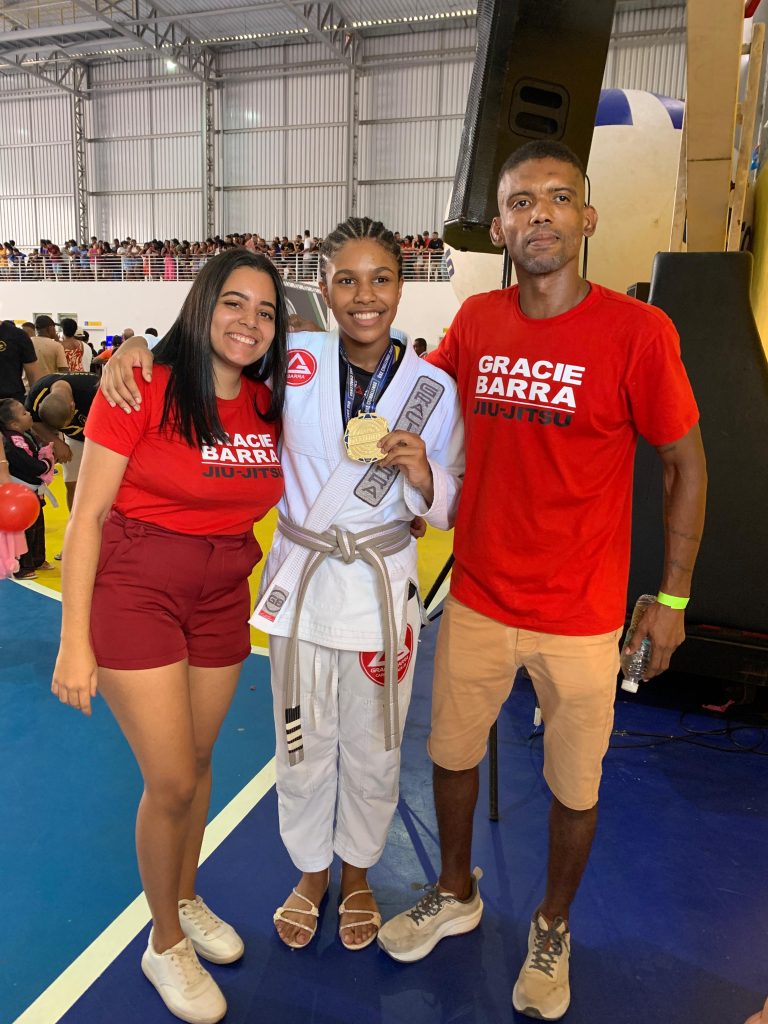 Equipe de Jiu-Jitsu do Professor Dom se destaca em torneio em Salvador no último domingo