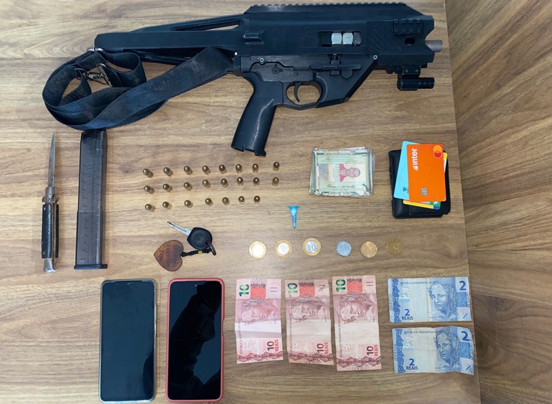 ‘Operação policial: PM apreende arma e munições em formato de ‘golzinho quadrado’ durante abordagem’