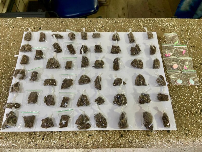 PM encontra drogas ilícitas em Teixeira de Freitas: maconha e LSD apreendidos